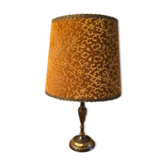 Pied de lampe et son abat-jour