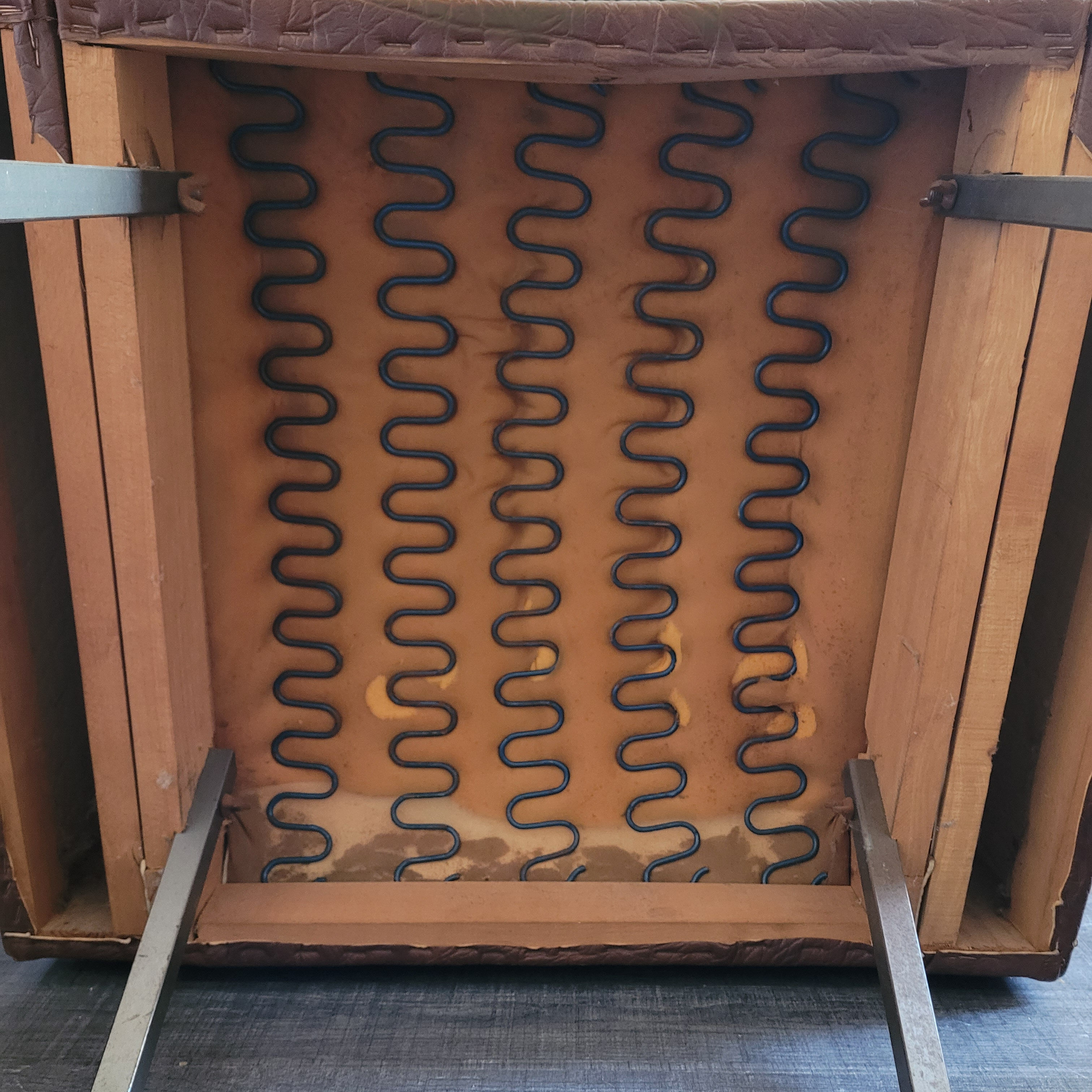 Fauteuil en skaï marron vintage