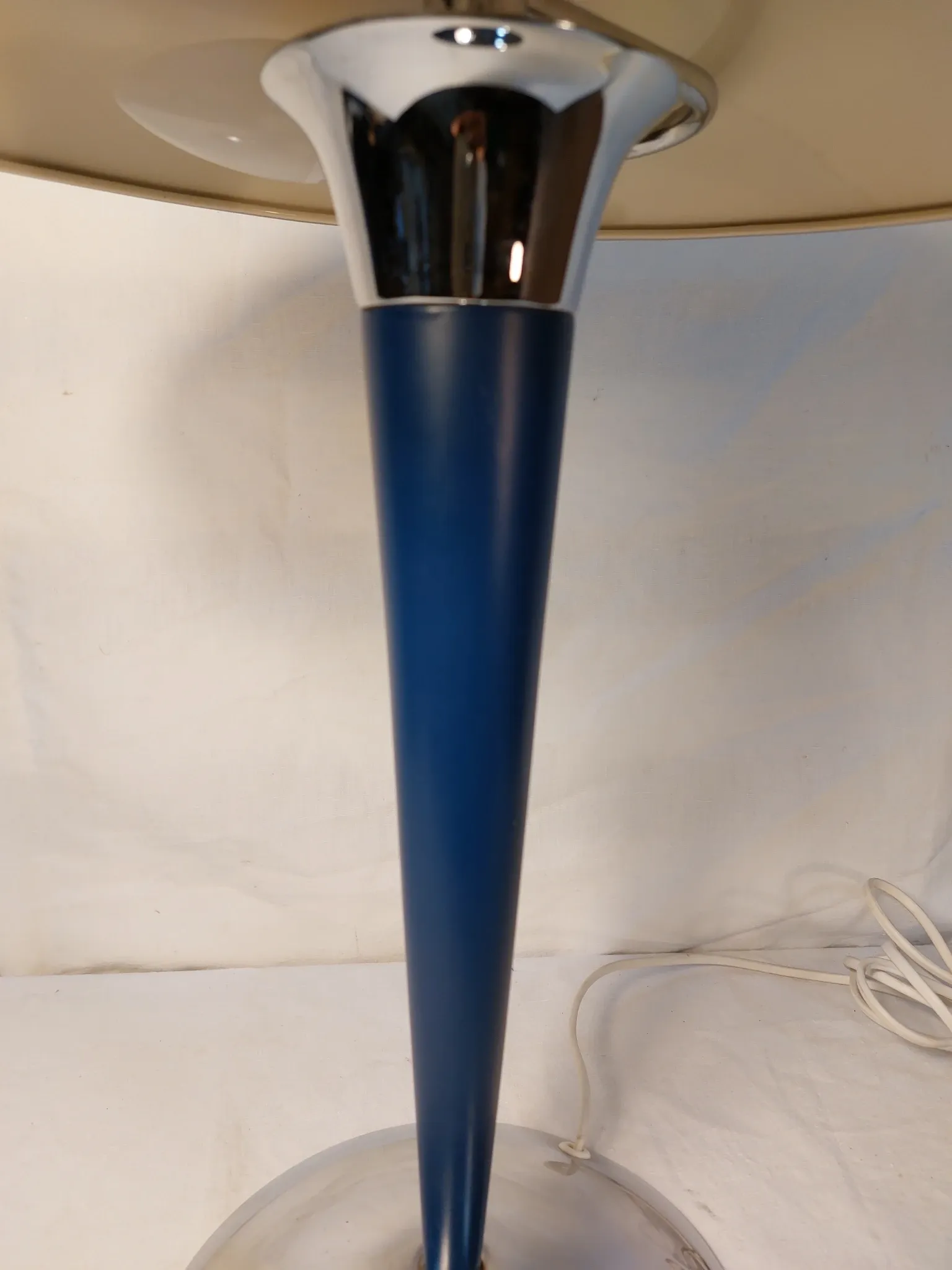 Vintage blue and chrome ocean liner lamp, double lighting, Collins 70s style.