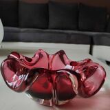 Floral/Corolla shaped pocket emptier. Murano Italy/Chambord by Fratelli Toso. In pink blown glass. Diam 18 cm