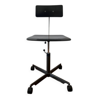 Architectural chair Jorgen Rasmussen KEVI