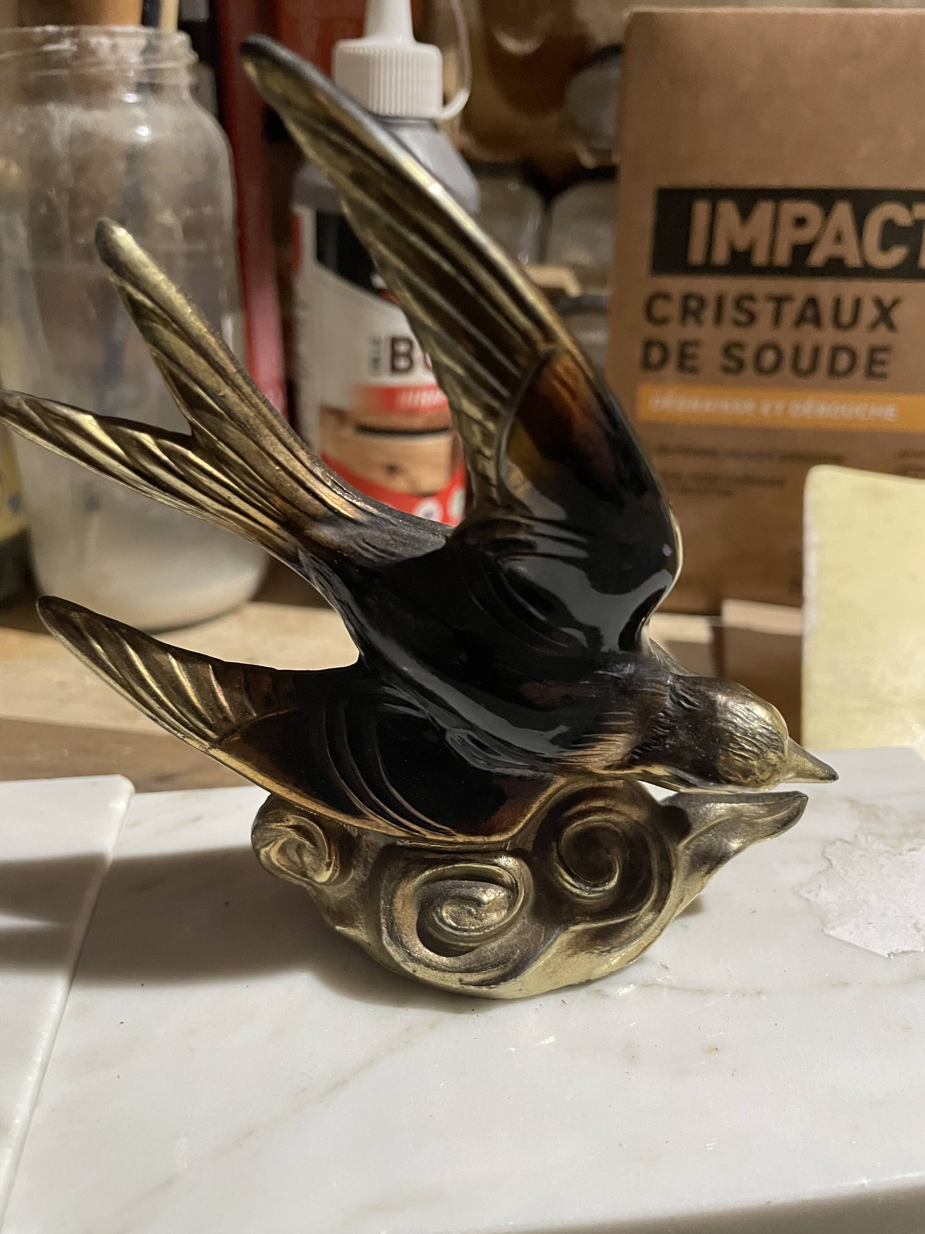 Hirondelle sur marbre