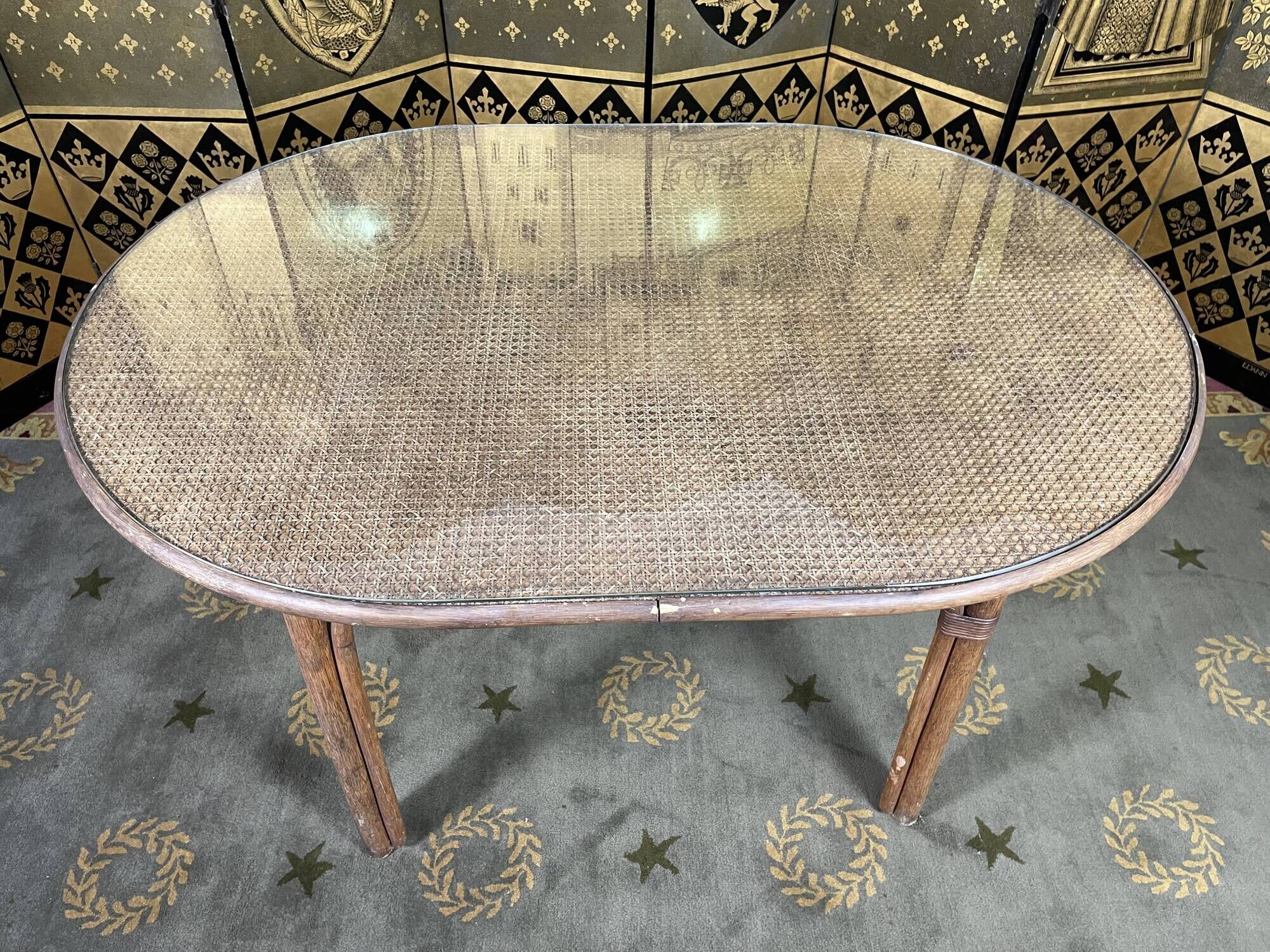 Garden furniture in rattan table and 4 armchairs