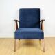 Fauteuil classique Var B-310 vintage des années 1960 en velours bleu marine - bois foncé - 2 pièces disponibles