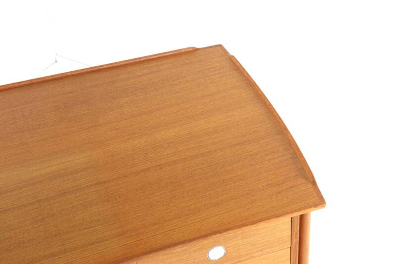 Bureau Dyrlund en teck de design danois moderne du milieu du siècle