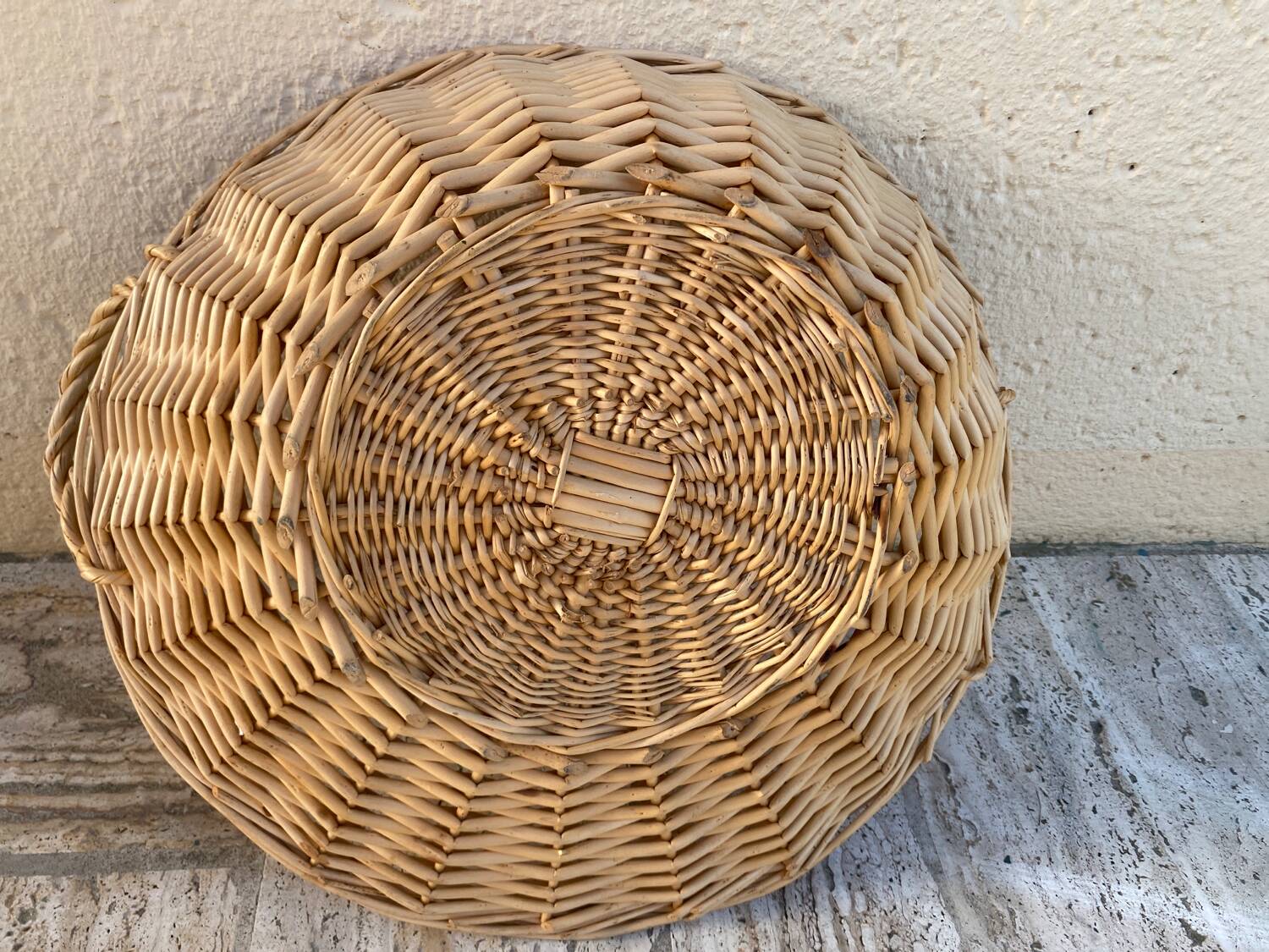 Vintage wicker presentation basket
