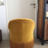 Toad fringed velvet armhair