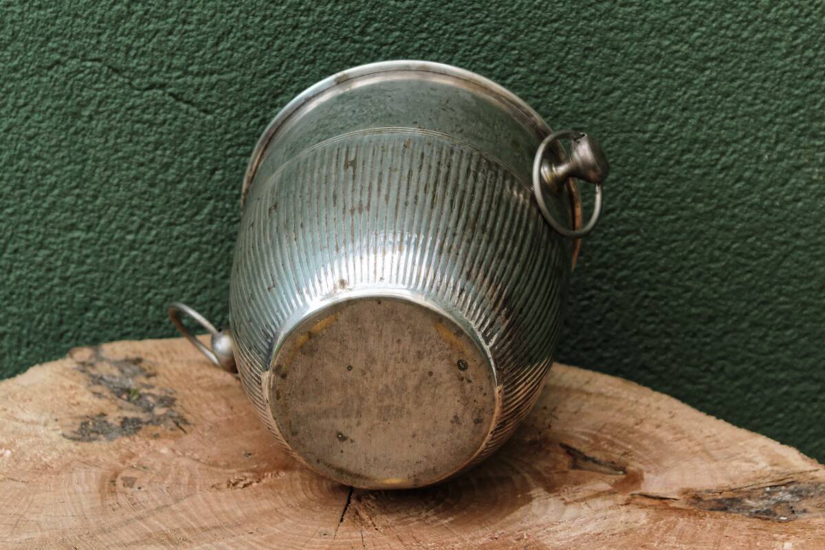 Art deco champagne bucket in silver metal