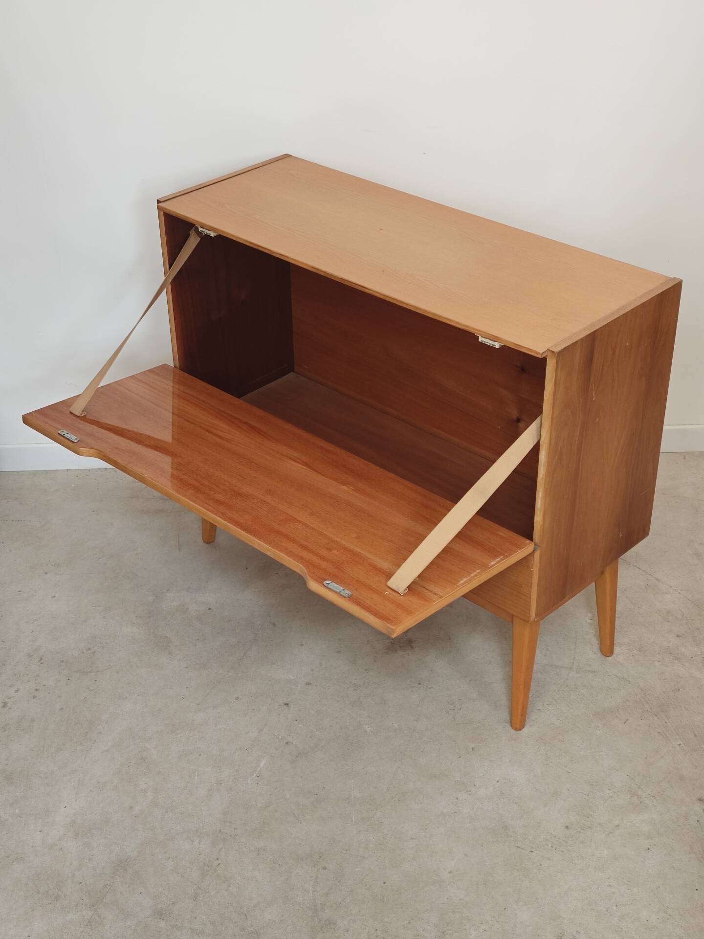 Storage chest with cover / mini bar by Landsman / Nepozitek 1960