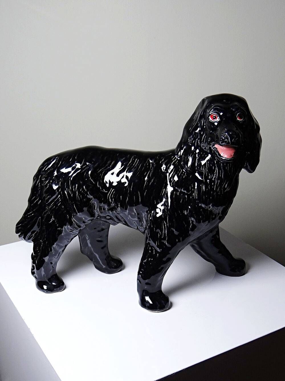 Vintage rum carafe Newfoundland Screech, Newfoundland dog in majolica.
