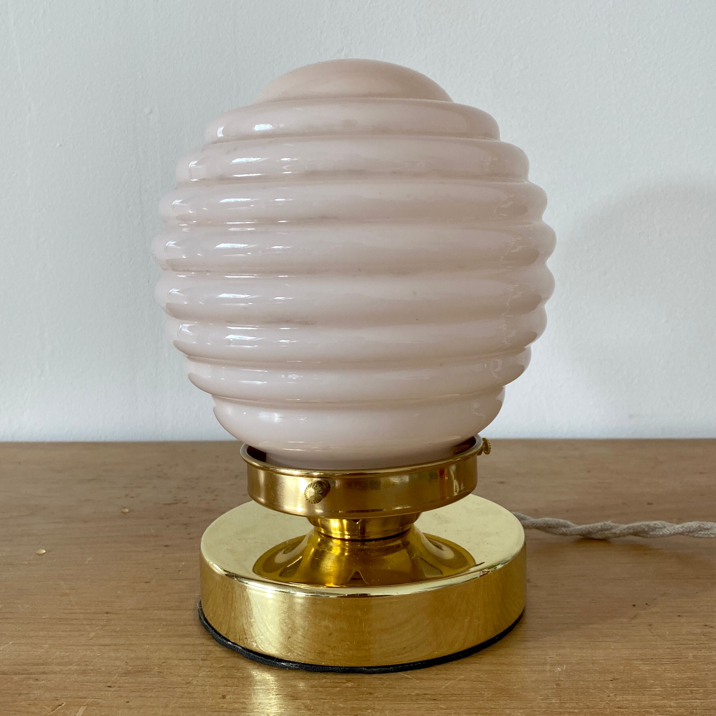 Vintage globe table lamp in pink opaline