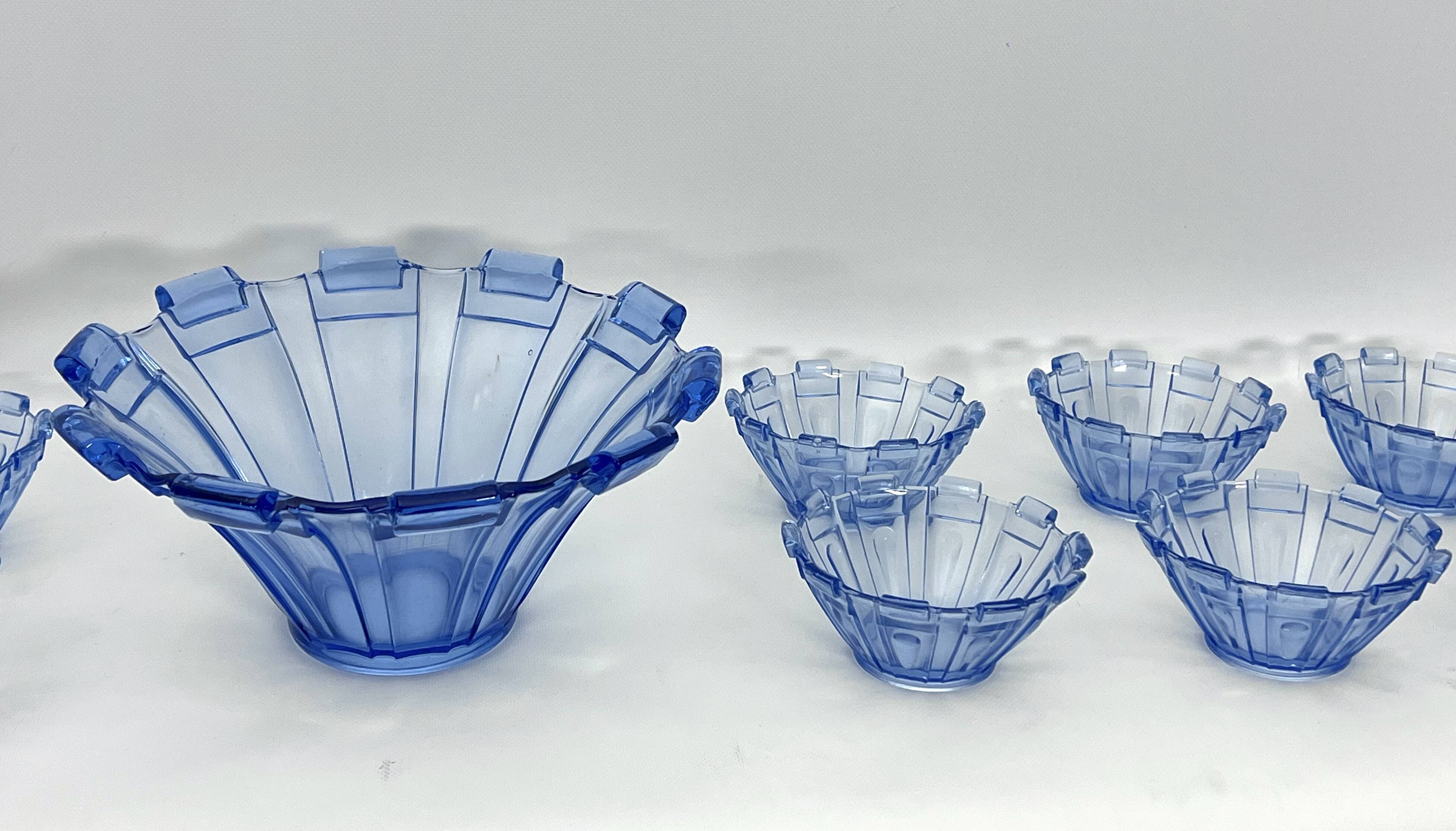 Art Deco Murano glass serving bowl set of 13. Italy 1930s