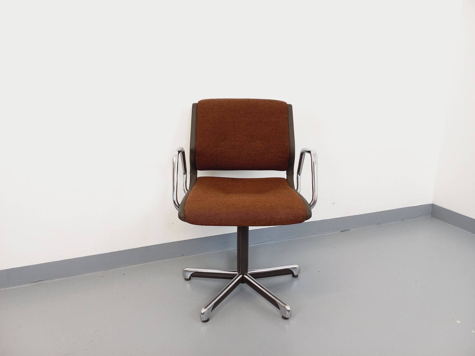 Vintage Steelcase Strafor office chair in chrome and fabric from the 70s