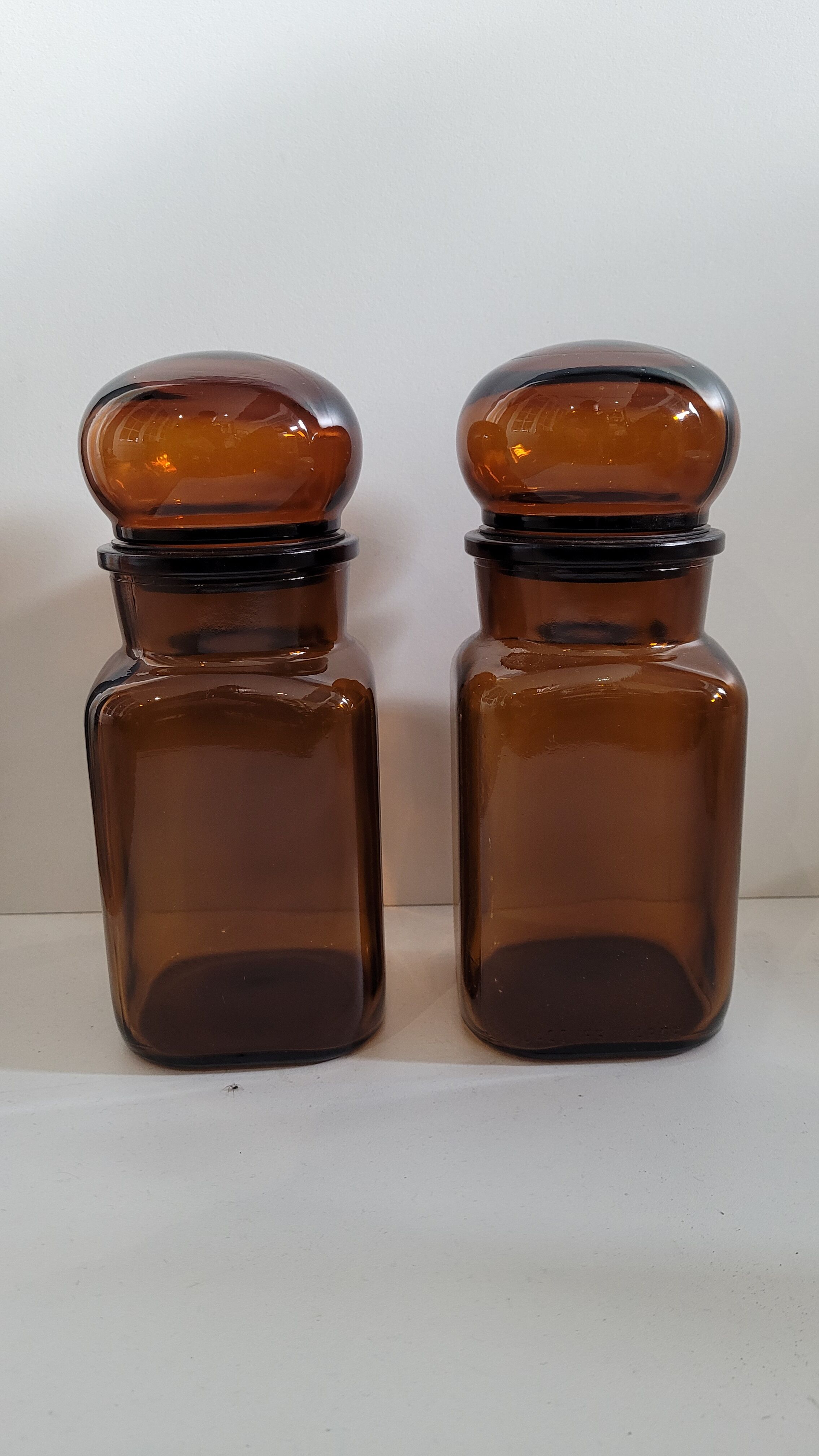 Duo apothecary vials round cap