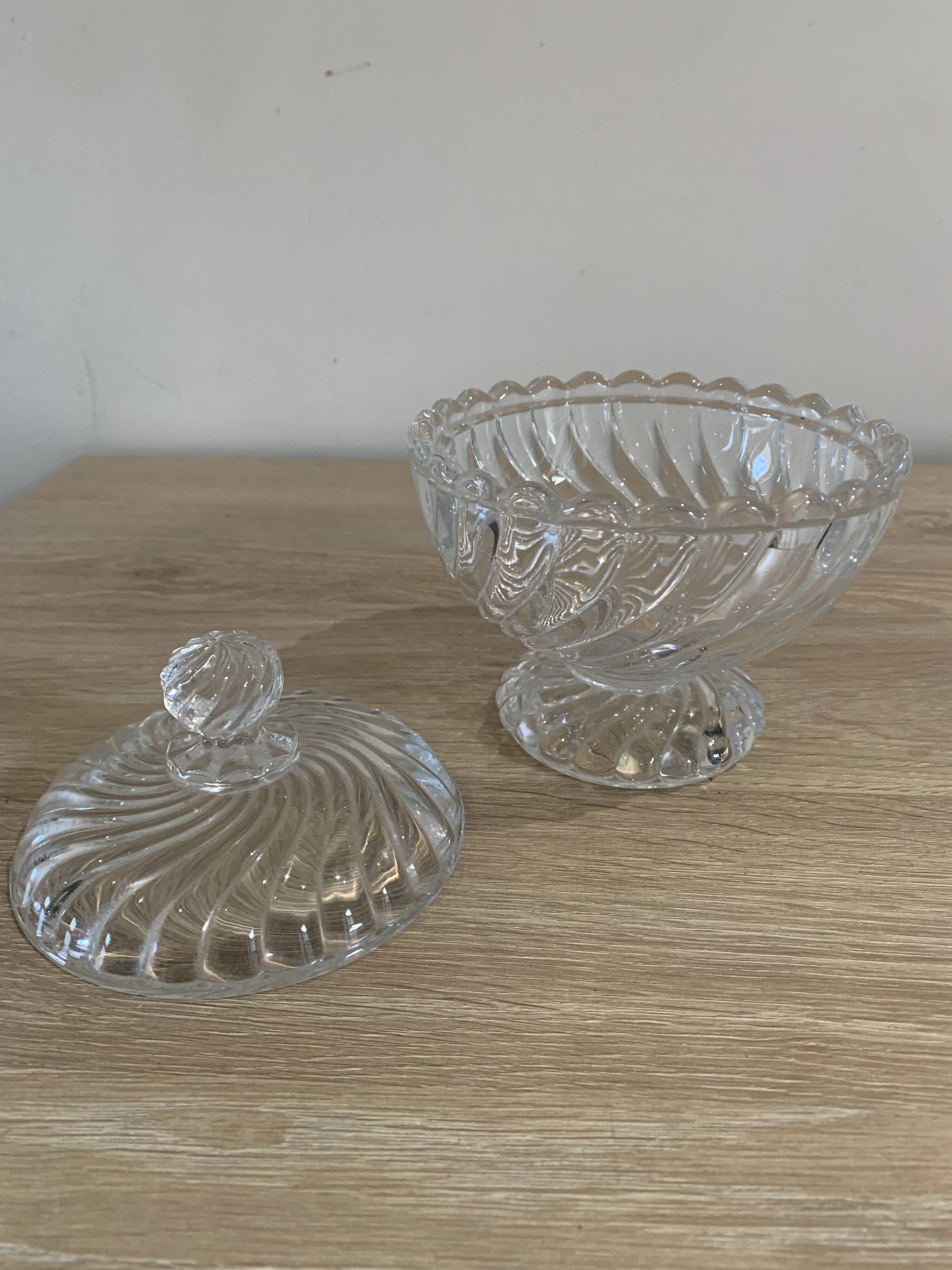 Bonbonniere or sugar bowl