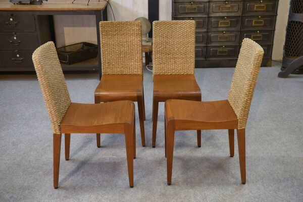 4 chaises éditées par Yothaka