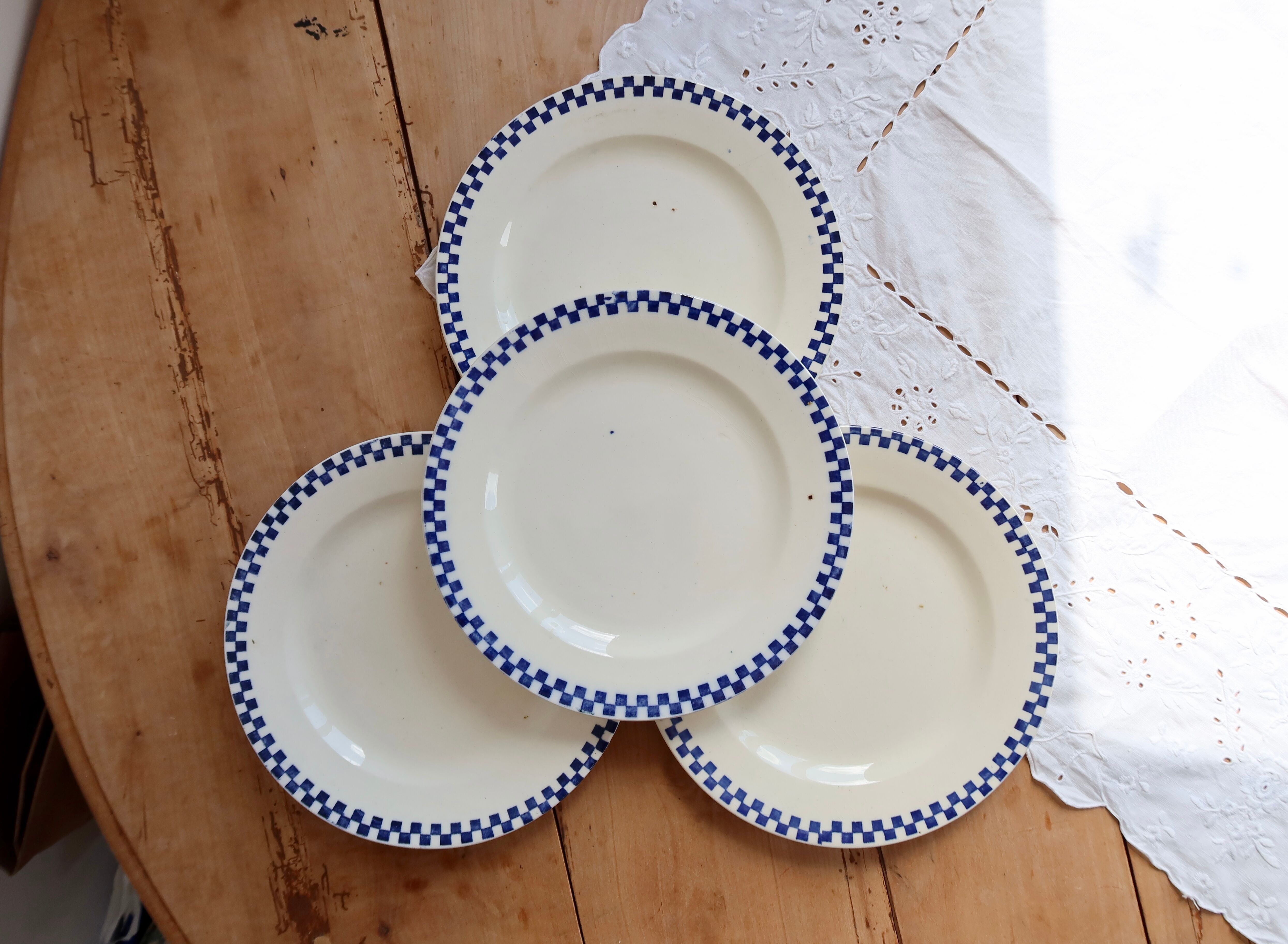Antique flat plates, ironstone Salins – Checkerboard model