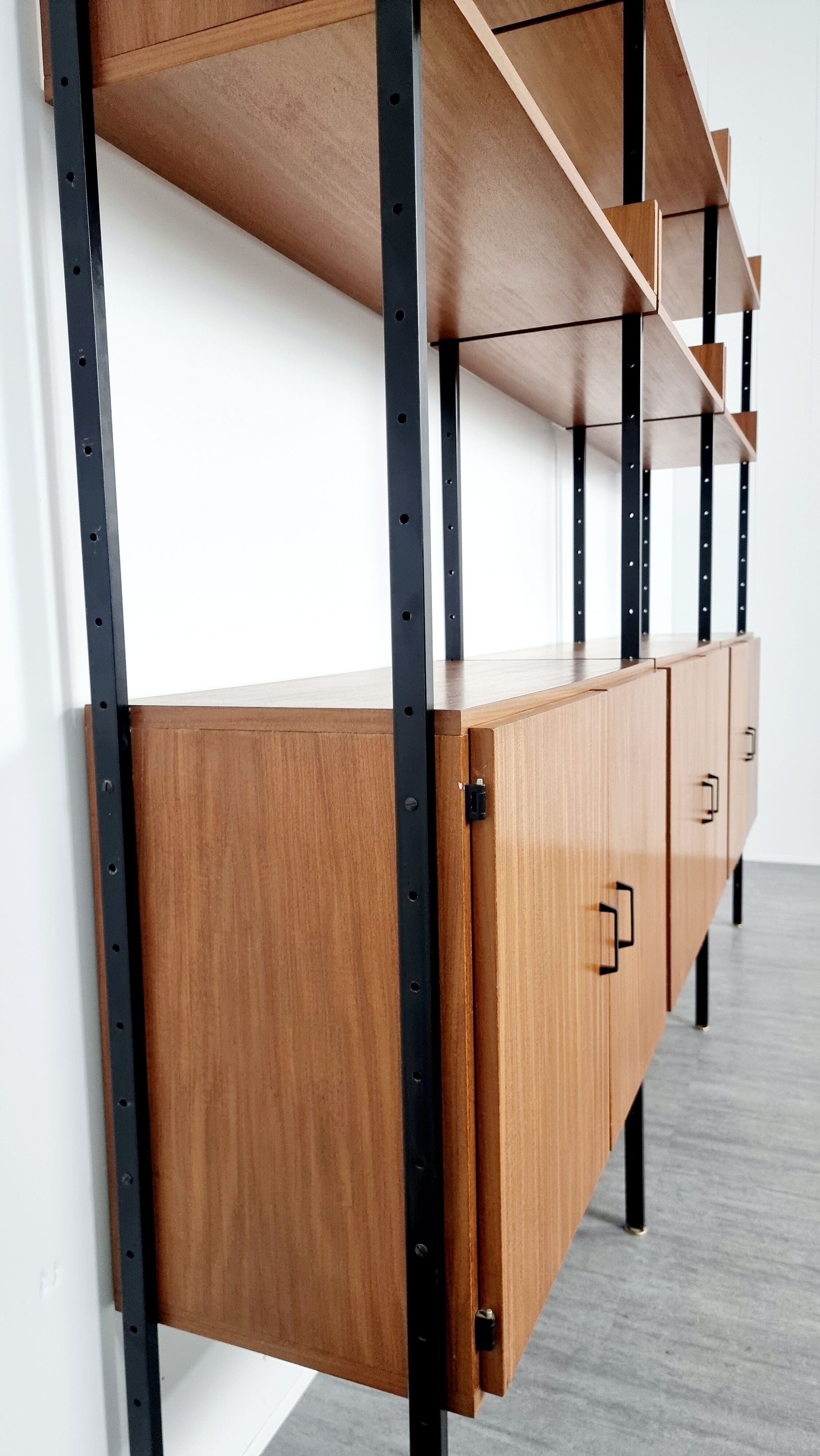 Simpla lux modular wall unit