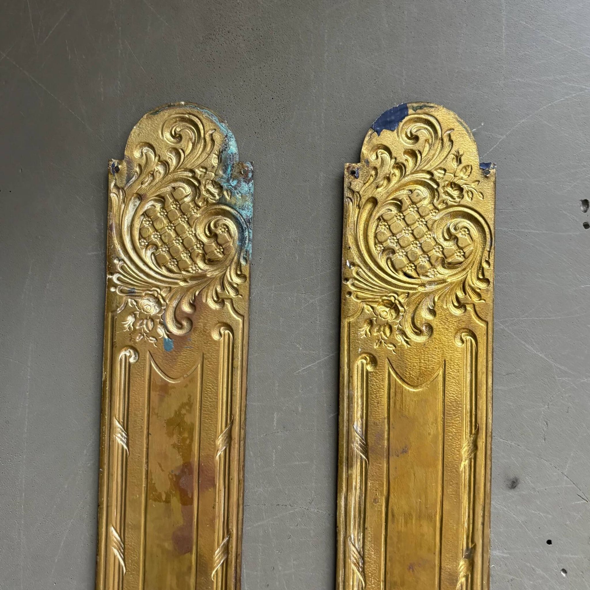 2 plaques de propreté anciennes - 53cm - Ref 1338