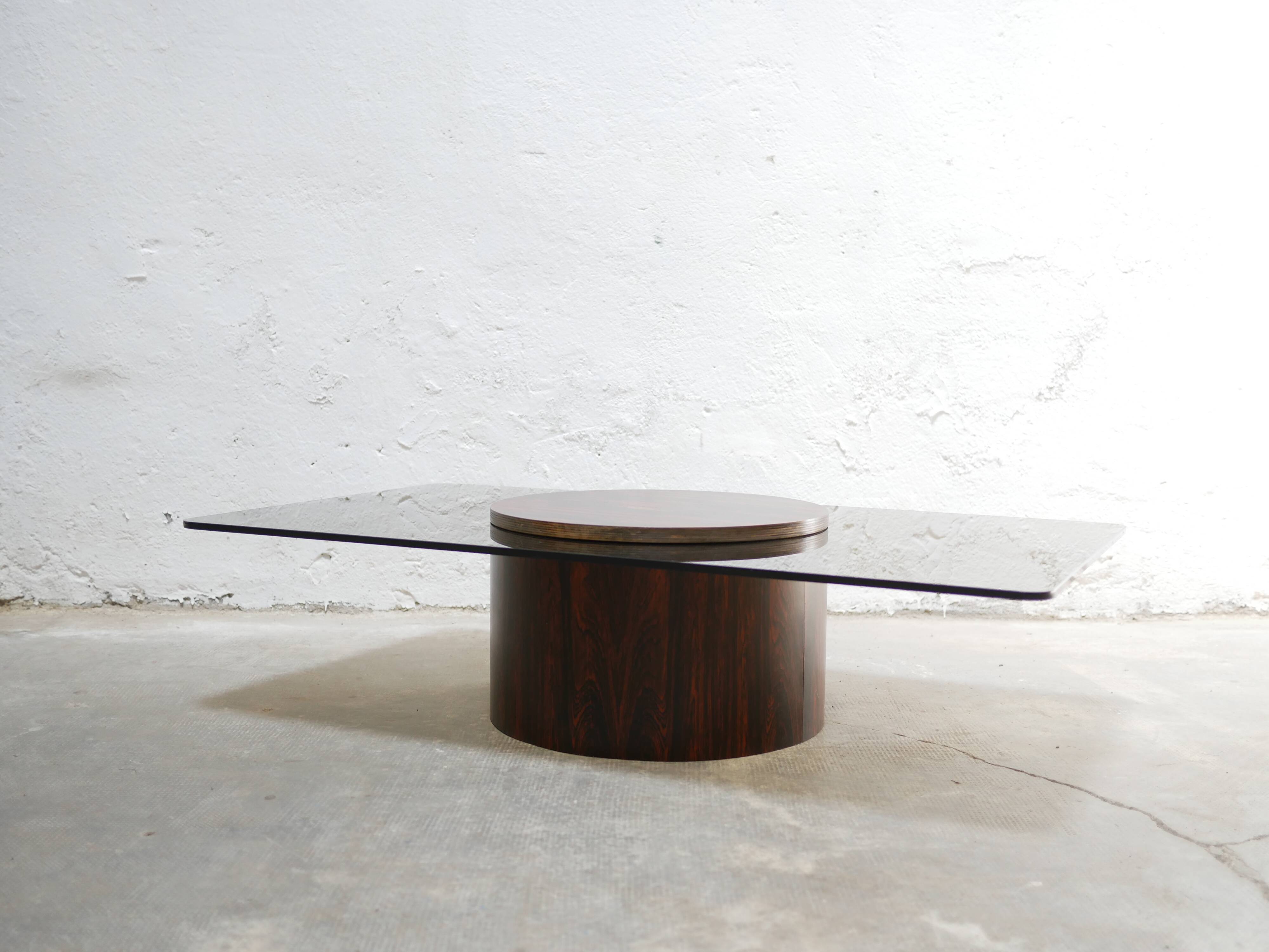 Table basse vintage en palissandre et verre