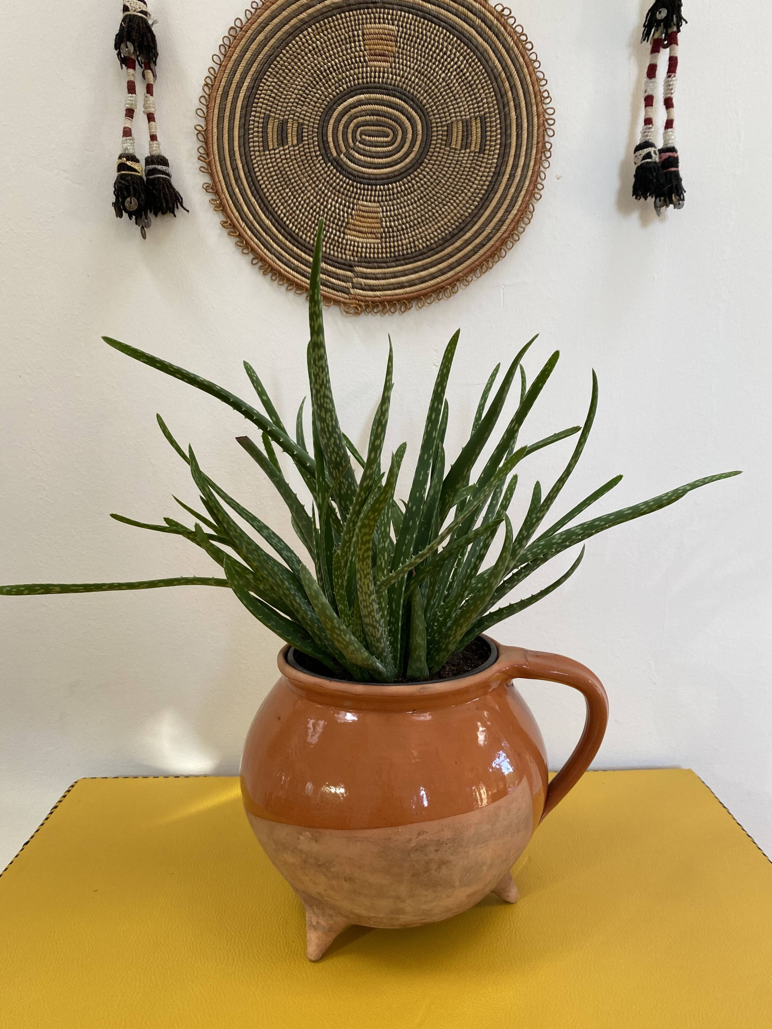 Chaudron tripode vintage en terre cuite