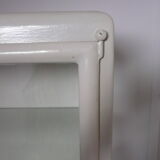 Industrial showcase medical