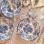 7 assiettes plates, terre de fer, Italie