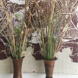 Paire de vases en noyer