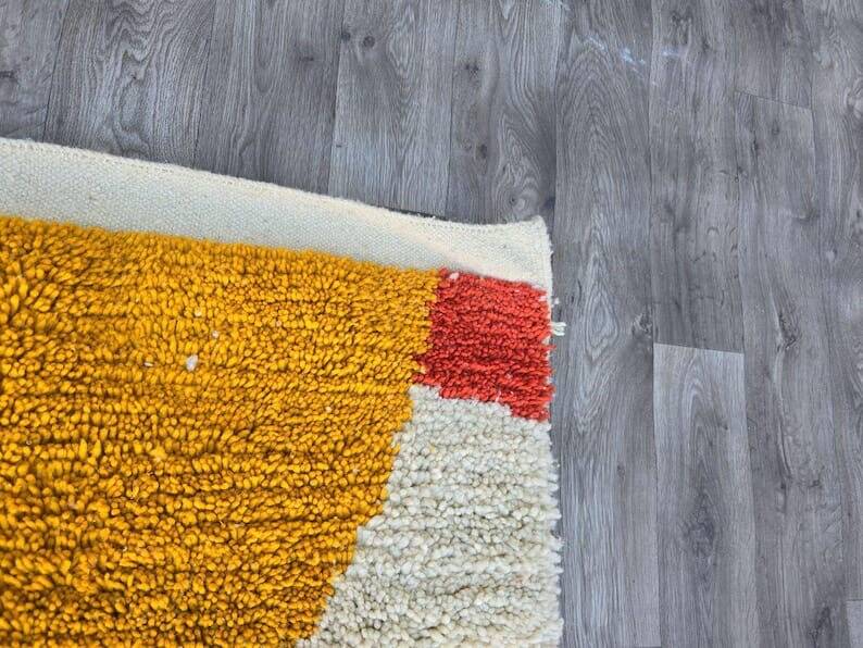 Handmade pure wool Moroccan rug size 140 x 260 cm