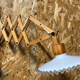 Lampe applique liseuse accordéon bois