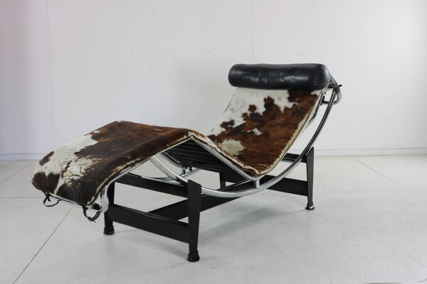 Chaise icône du design, la chaise longue LC de Le Corbusier