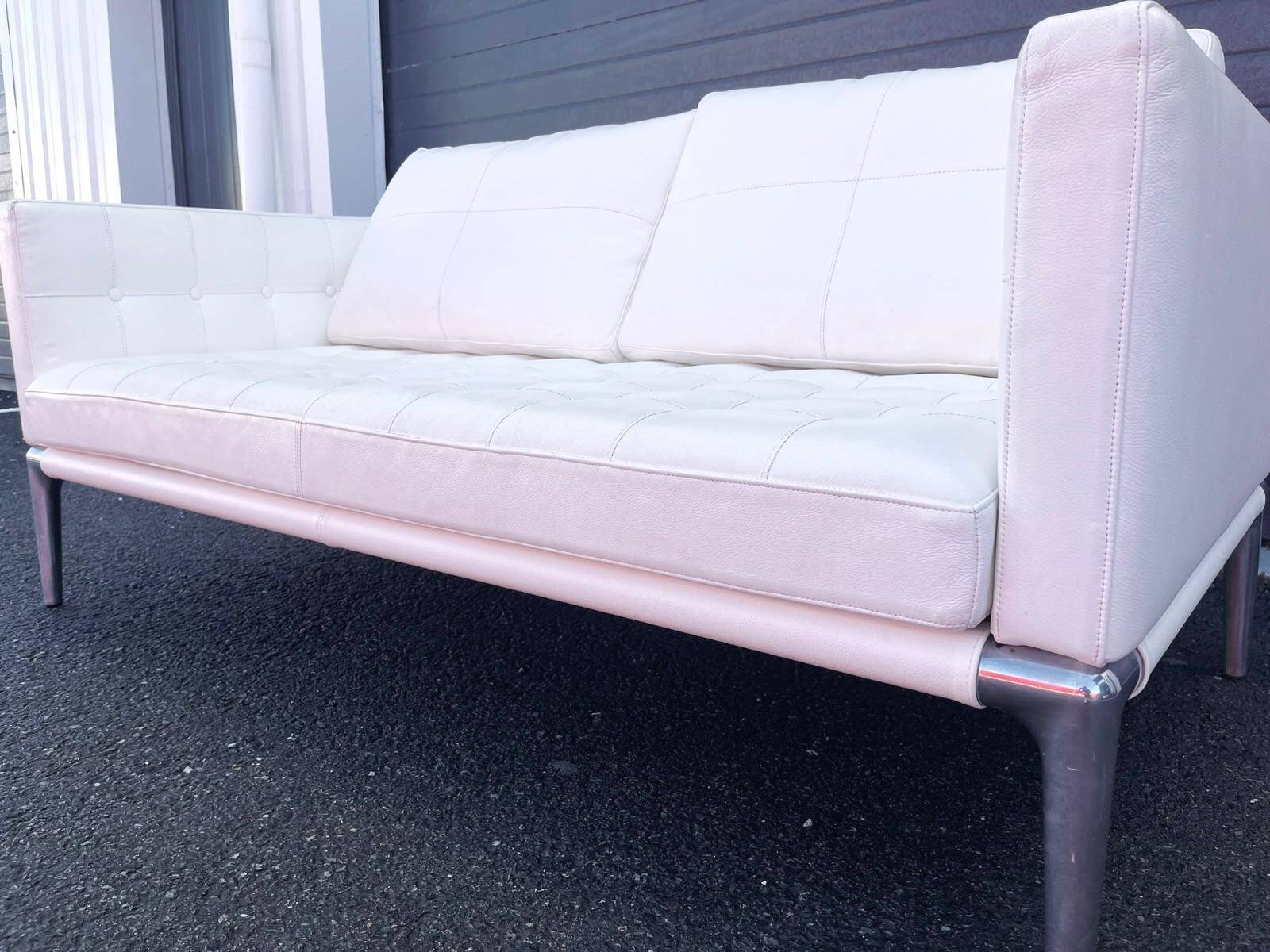 White leather flower sofa Philippe Starck x Cassina