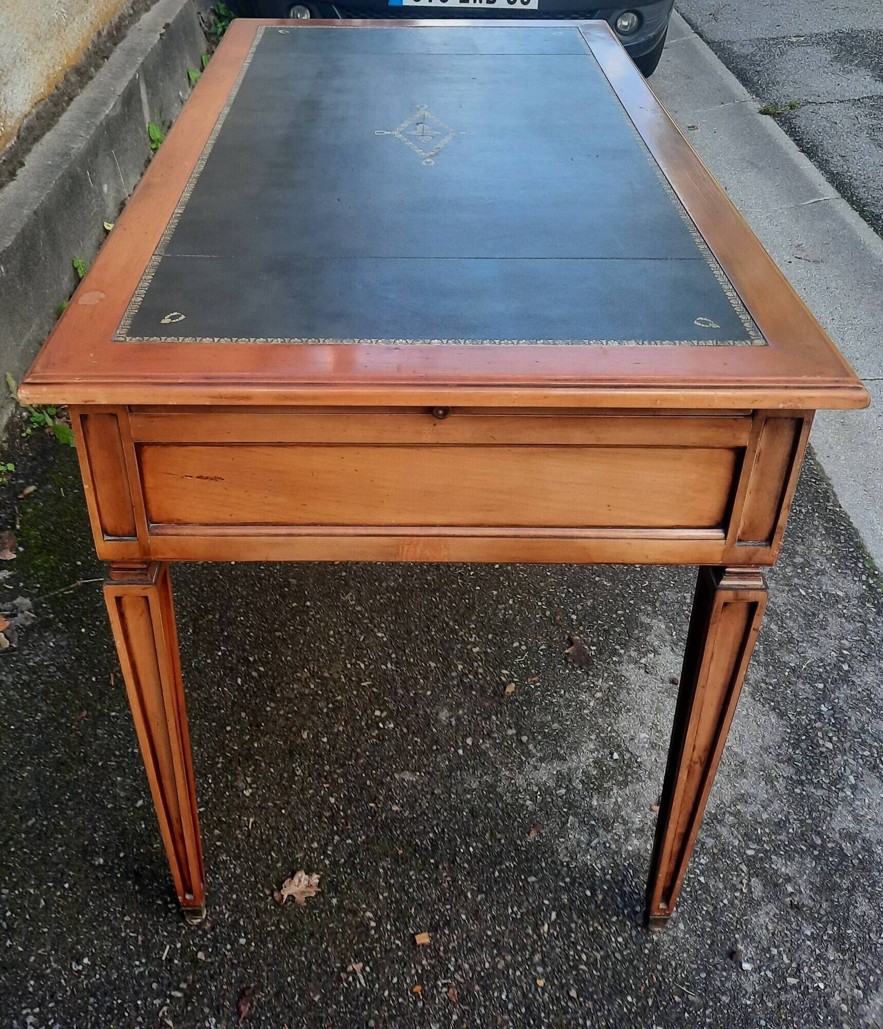Cherry wood desk in Louis XVI style