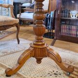 Side table pedestal table in fresne