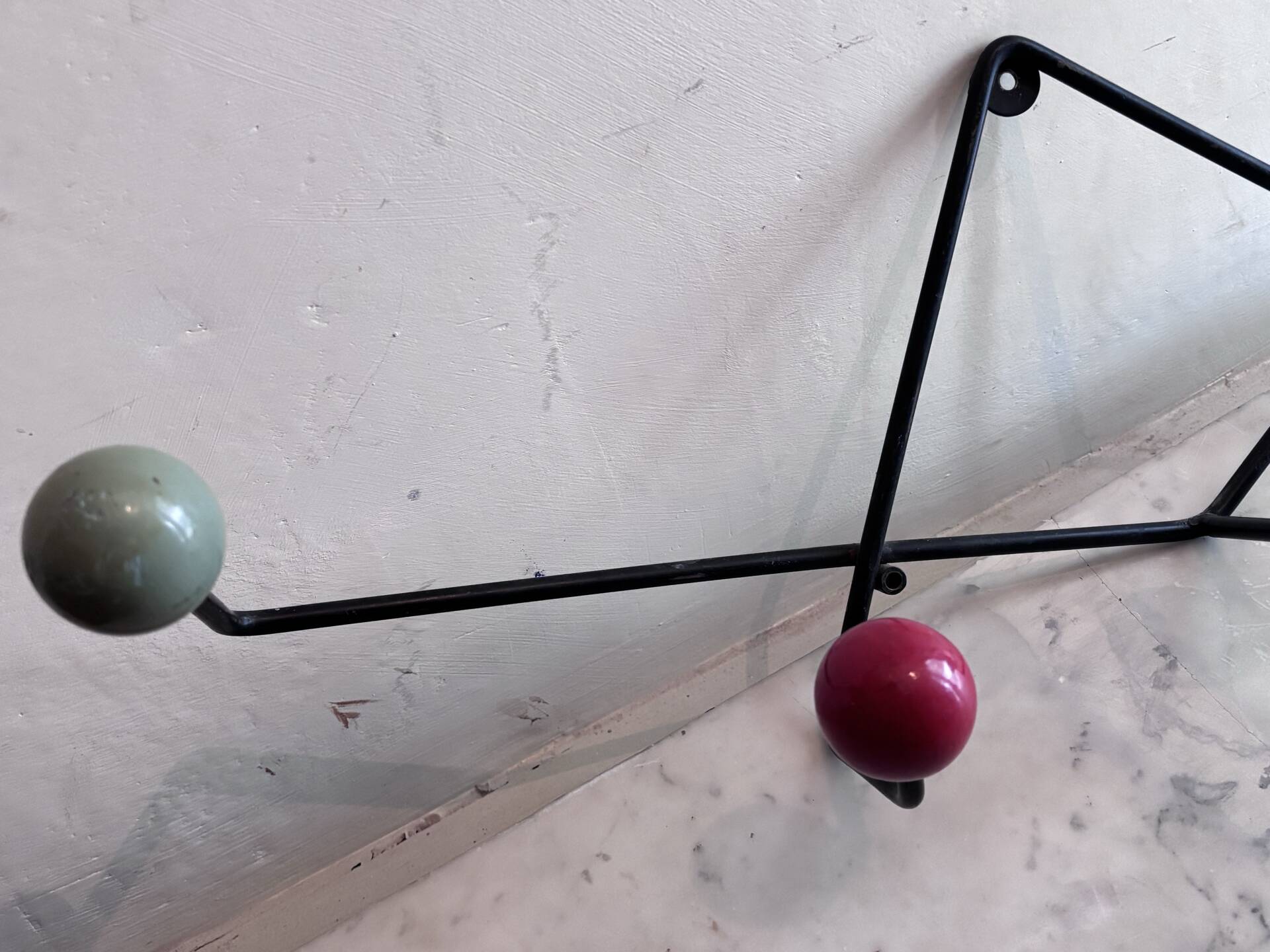 Wall coat rack Roger Feraud, metal and wooden balls.