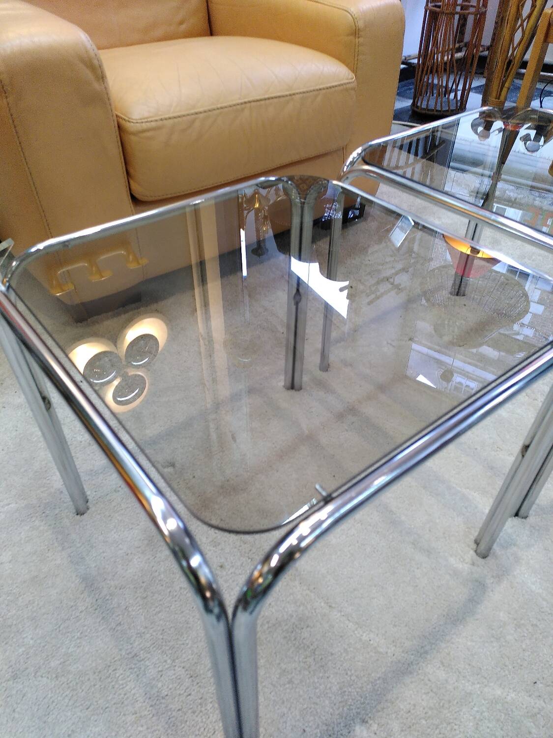 Paire de tables basses en métal chromé vintage