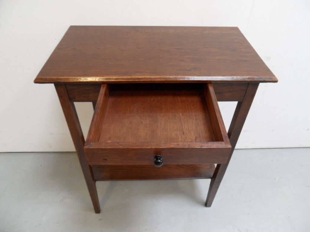 Vintage oak sidetable