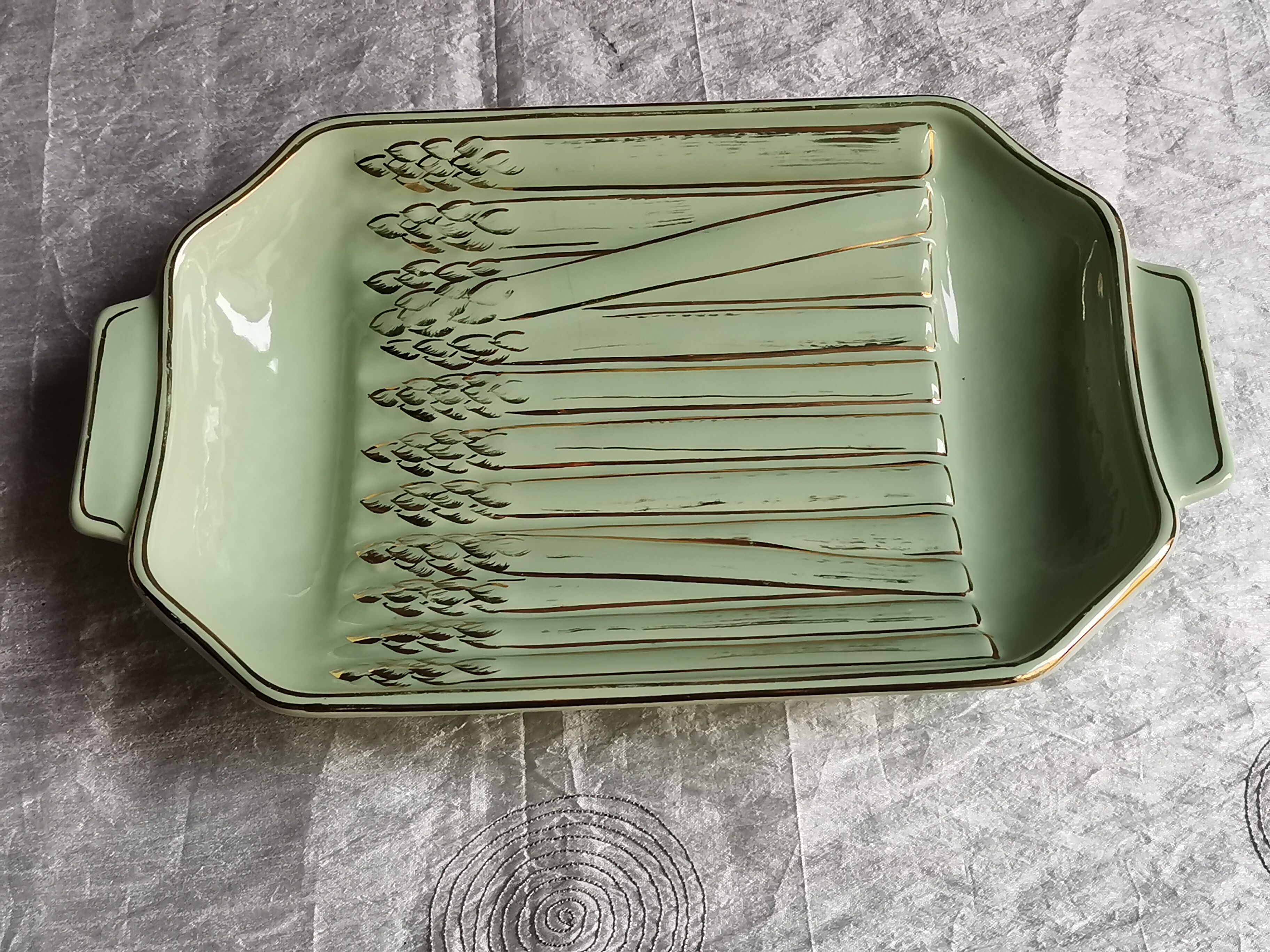 Plat vintage à decor d'asperges