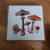 Underside faience of Gien decoration mushrooms