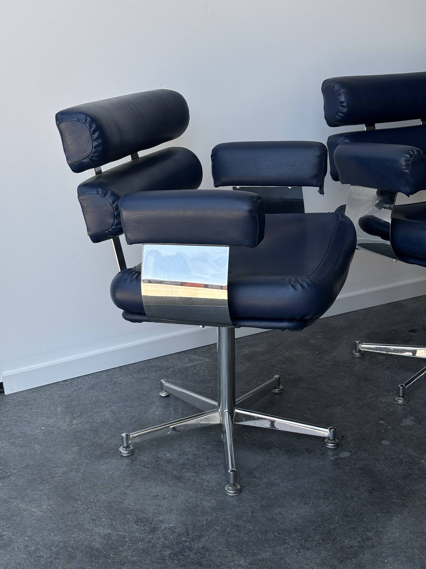 Paire de fauteuils lounge italiens Space Age, 1970