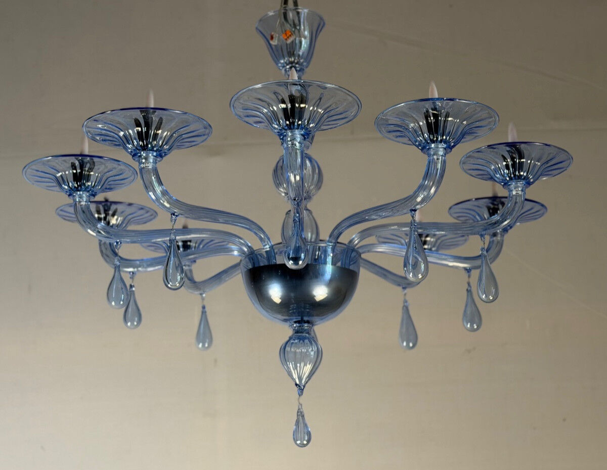 Venetian glass chandelier in blue Murano, circa 1980.