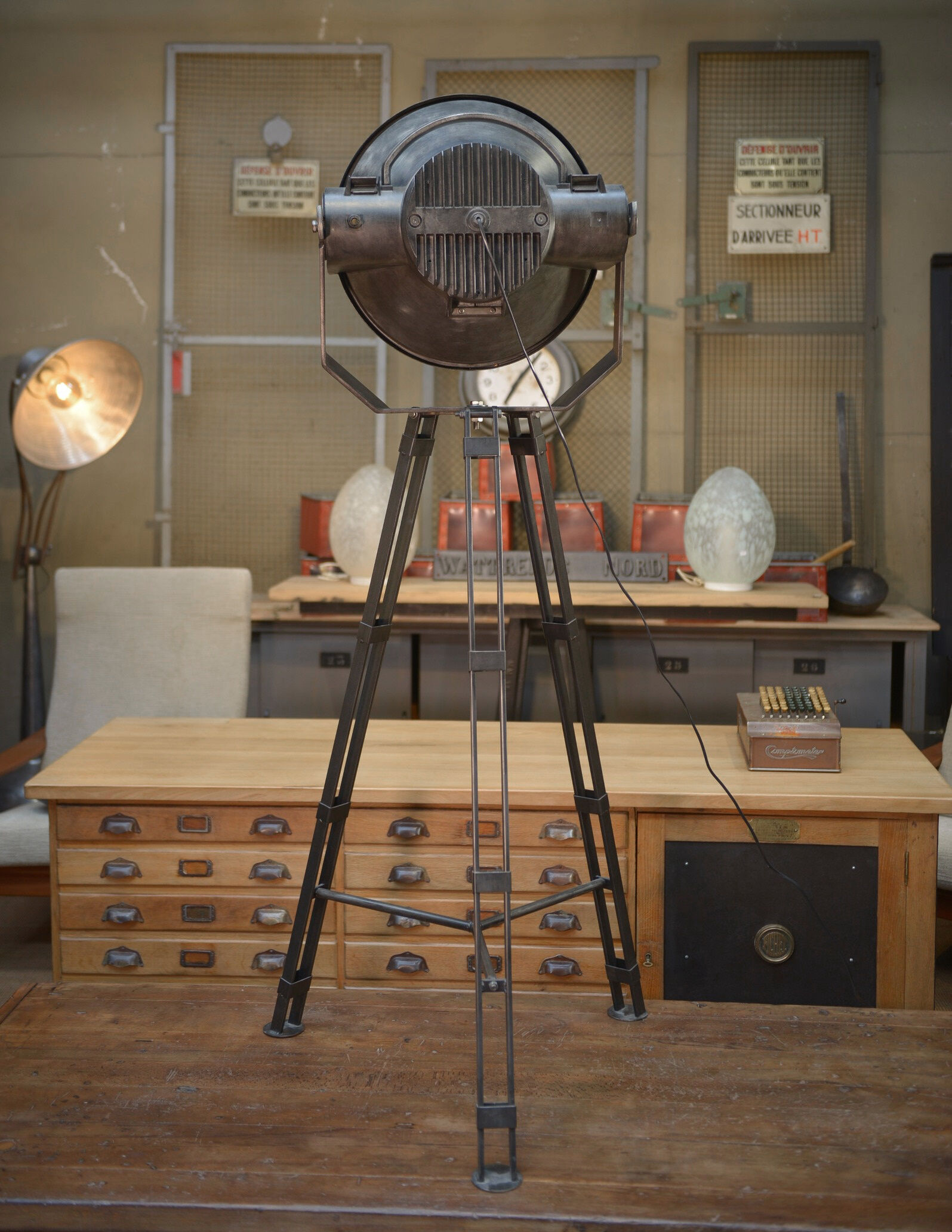 Philips adjustable metal floor projector 1960