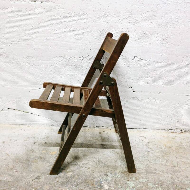 Folding wooden children's chair