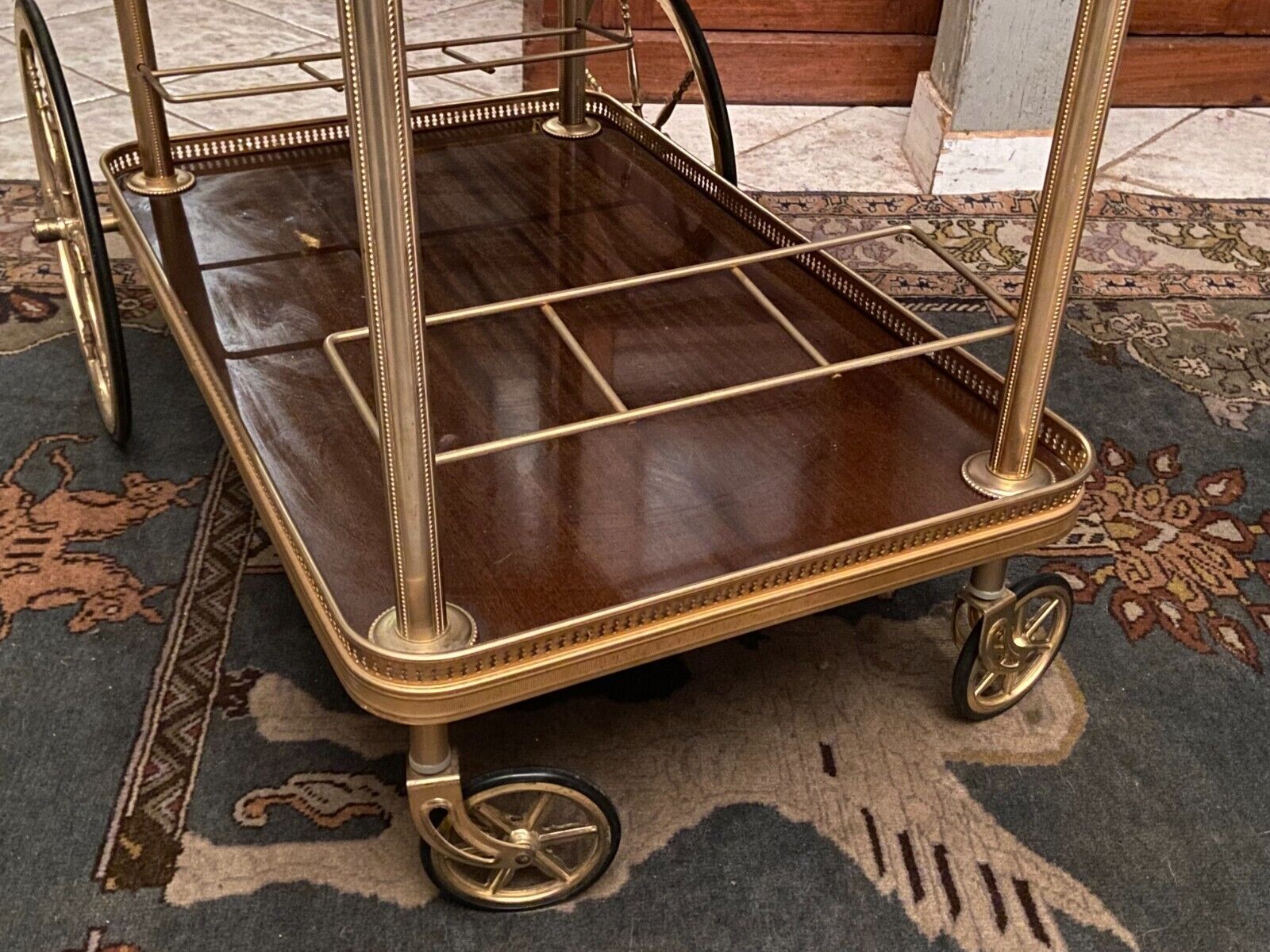 Servant table in gilded metal and mahogany mid-twentieth century
