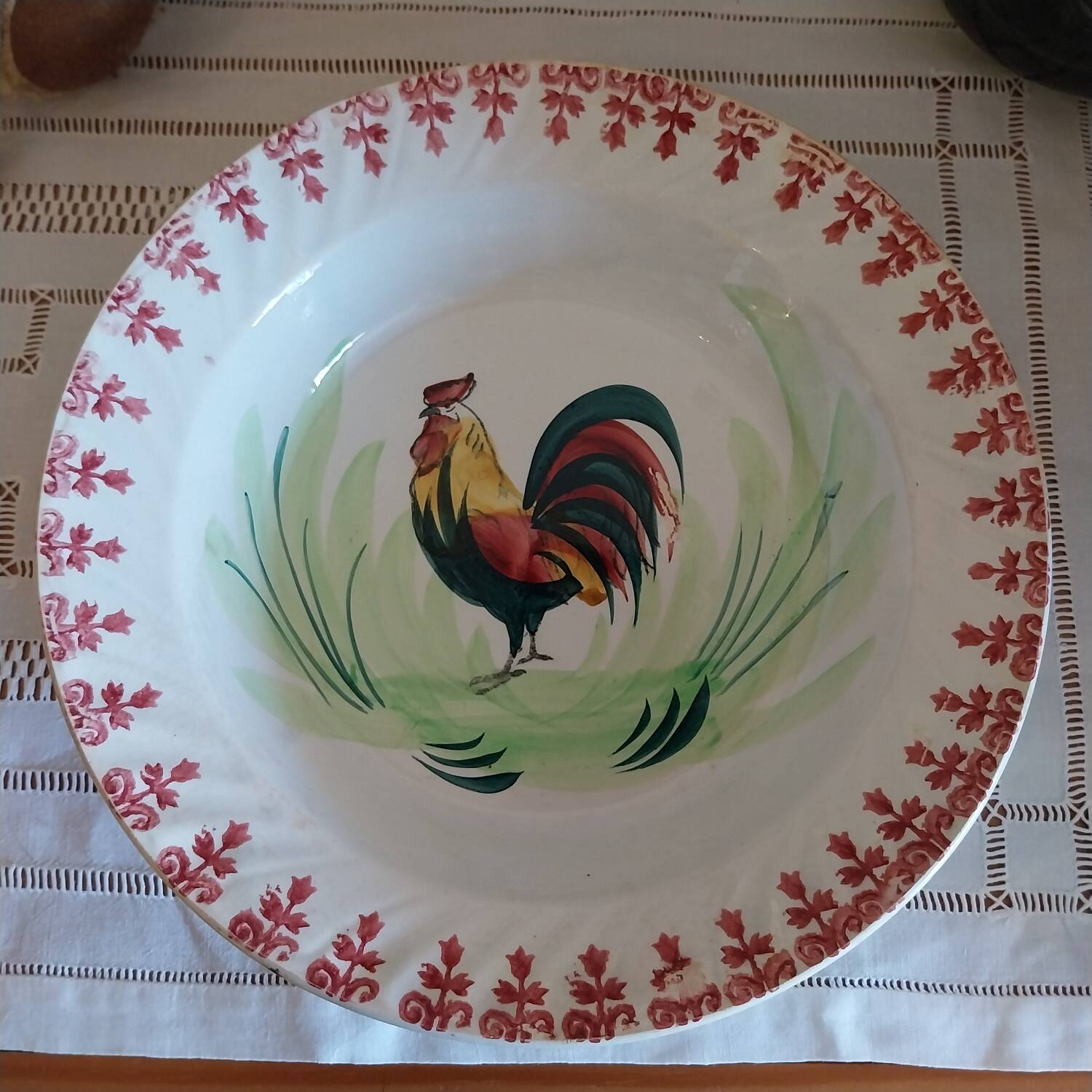 Old hollow dish decorated with the Moulin des Loups