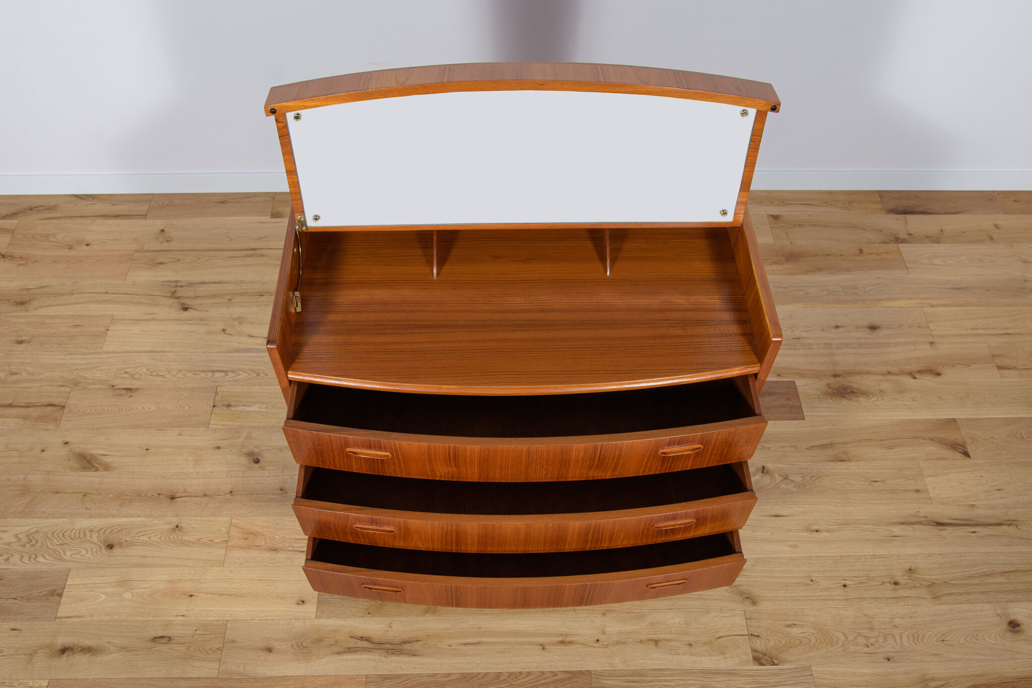 Coiffeuse danoise en teck du milieu du siècle, années 1960