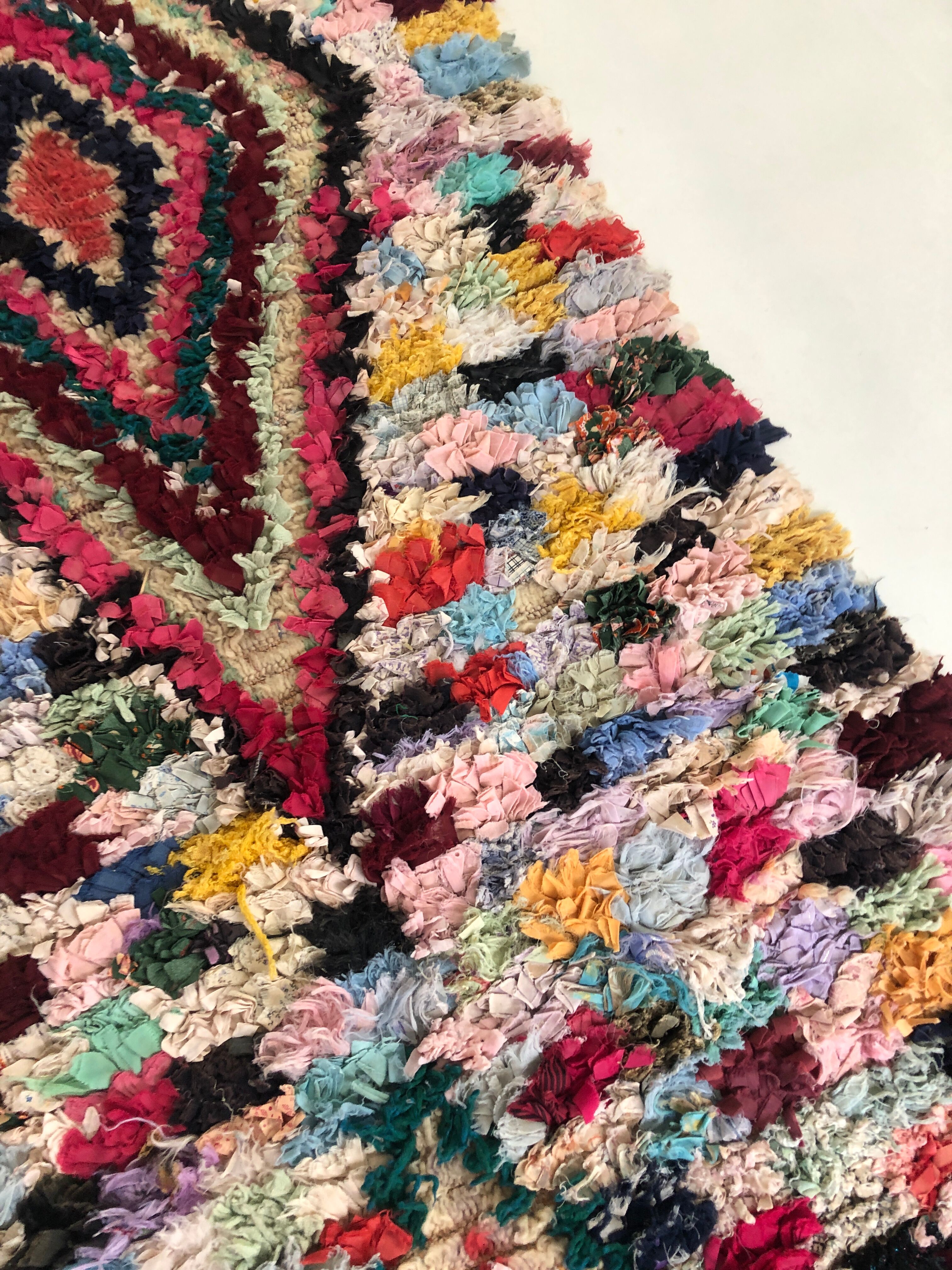 Moroccan Berber carpet Boucherouite 3.05x0.90m