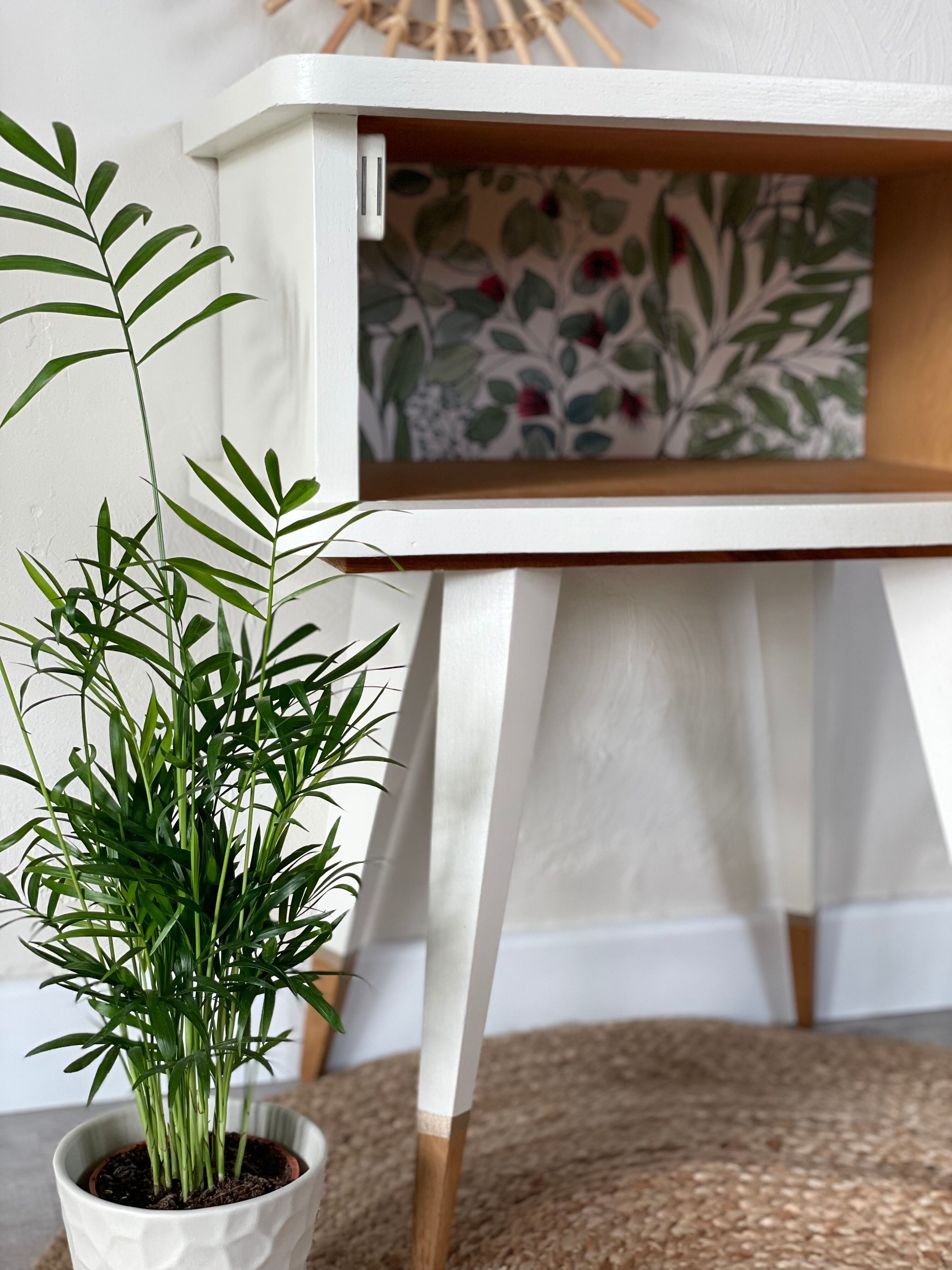 Bedside feet compass sand