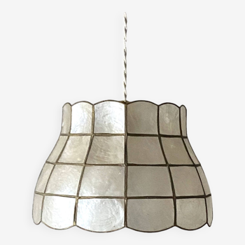 Natural mother-of-pearl pendant light