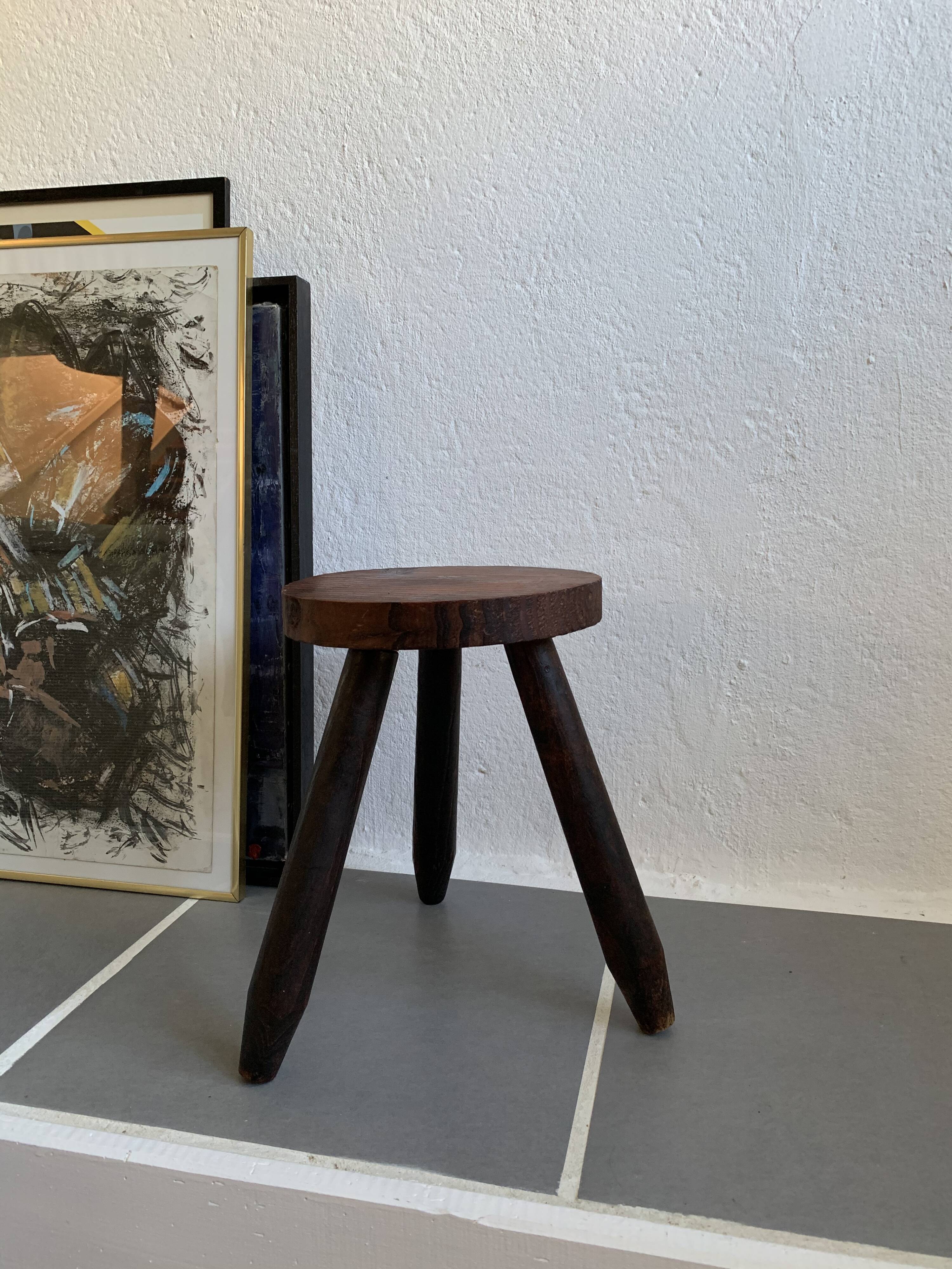 Vintage tripod farm tabouret